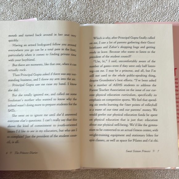 📚2/$6 Sweet Sixteen Princess #7.5 in The Princess Diaries Series - Picture 12 of 12
